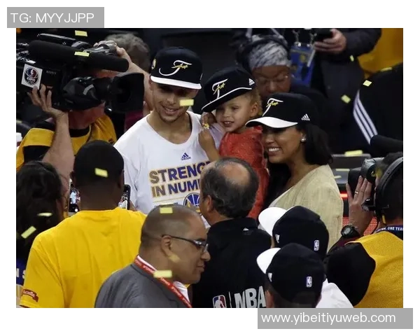 夸梅反击篮球评论员身份质疑强调自己是专业人士有何不妥