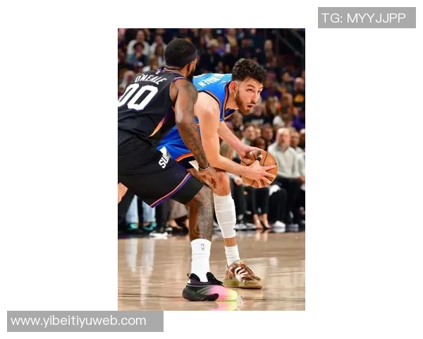 布克遭遇严密防守表现低迷18投仅4中贡献10分16助攻却有9次失误