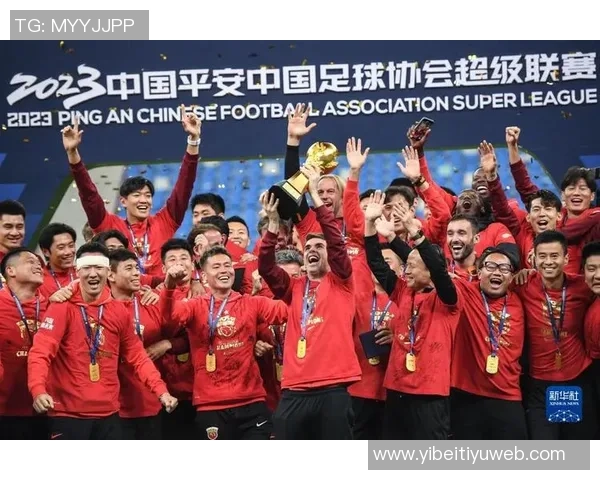 海港三连冠荣耀时刻上海海港足球俱乐部2025赛季总结会圆满召开