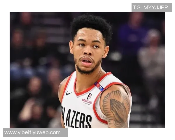 豪泽赞安芬尼西蒙斯状态火热期待他在场上大展身手