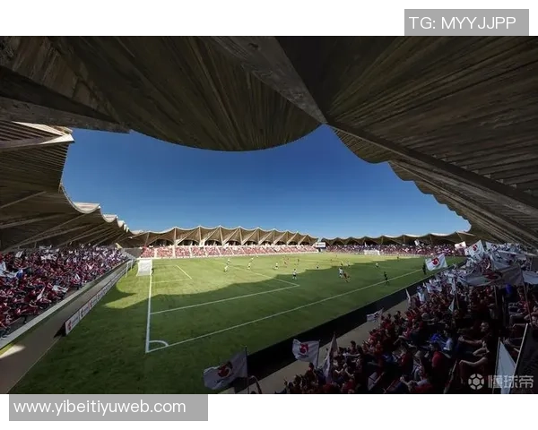 熊类踪迹现身草坪日本J3福岛联决定暂停球迷参观活动