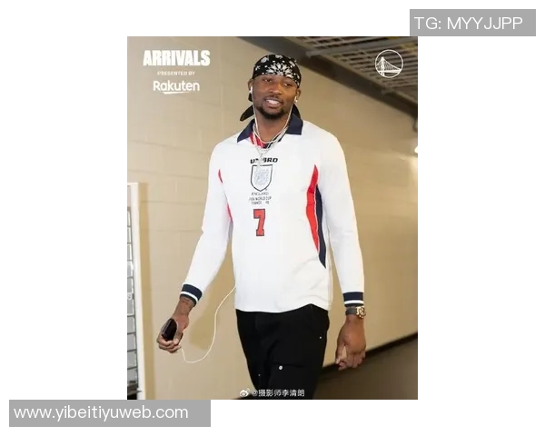 库明加连续两场比赛穿欧文球鞋引发球鞋市场热潮